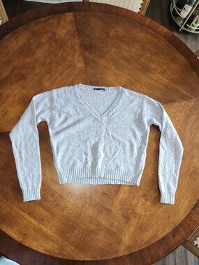 Brandy Melville crop v-neck, One Size